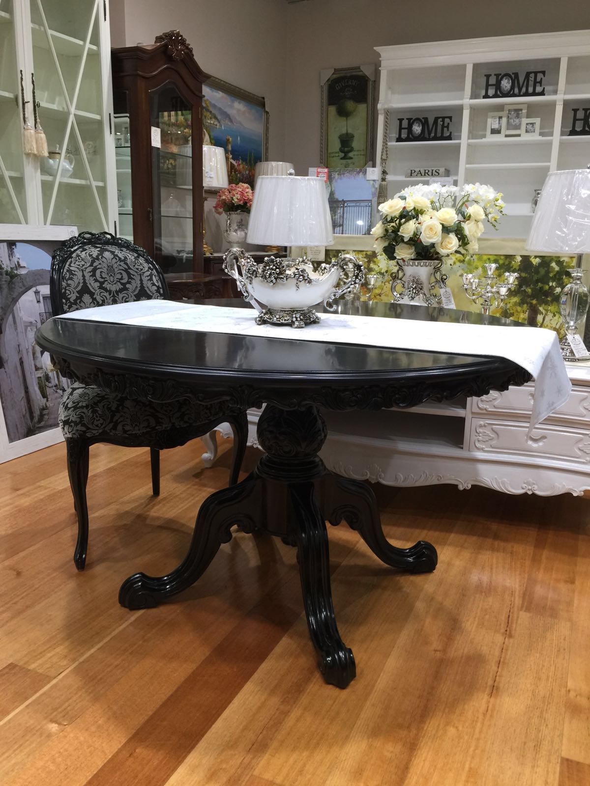 French Round Dining Table